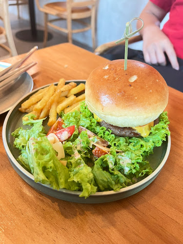 Comentarii opinii despre MOD CAFE