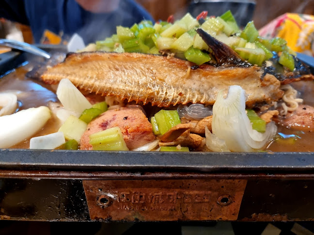 Riverside Canton Claypot Cuisine 江边广东砂锅菜 - Hospitality and gastronomy