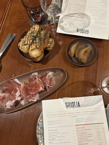 139 E Coast Rd, #01-01, Singapore 428829