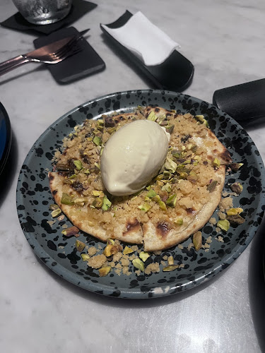 Opinii despre Revolver în Singapore - Hospitality and gastronomy