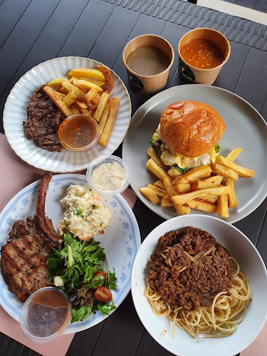 40 Lor Mambong, Singapore 277695