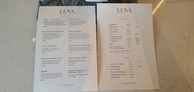 Comentarii opinii despre LUNA