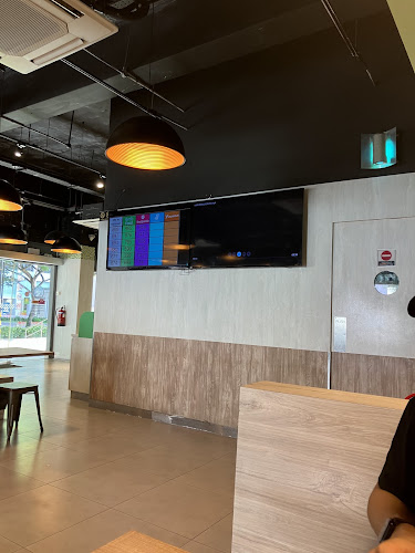 Opinii despre Arnold's Fried Chicken Bedok Branch în Singapore - Hospitality and gastronomy