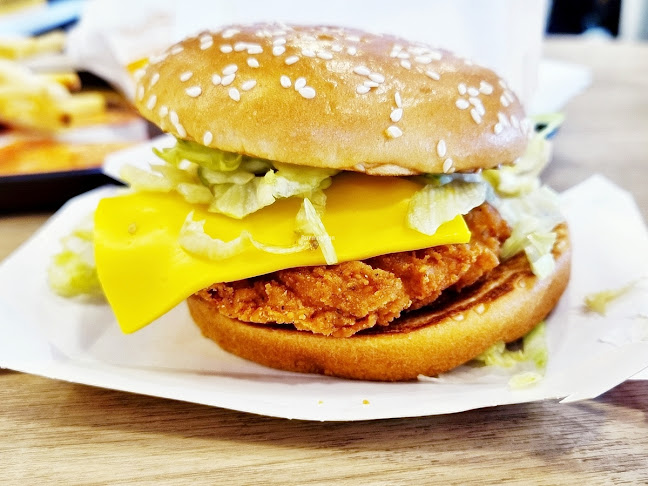 Opinii despre McDonald's Serangoon Avenue 3 în Singapore - Hospitality and gastronomy