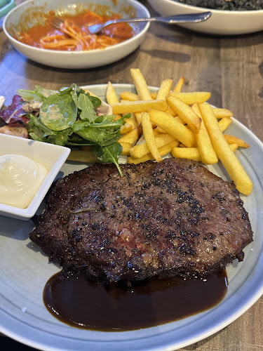 Lazy Lizard - The Promenade - Singapore