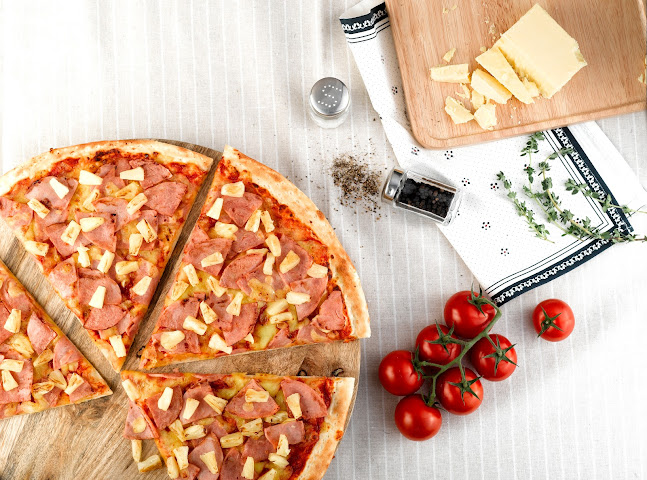 Pizza Hut Express - IMM - Hospitality and gastronomy