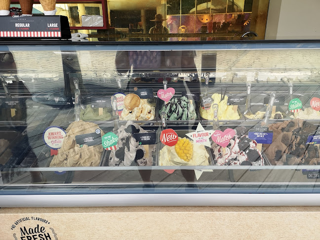 Gelatissimo Singapore Flyer - Hospitality and gastronomy