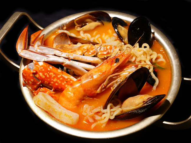 HANKANG POCHA 한강포차 ( The Most Affordable Korean Pocha ! 혜자스러운 한강포차 !)