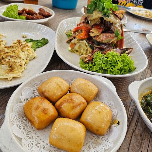 Bukit Merah View, #01-253 Block 116, Singapore 151116