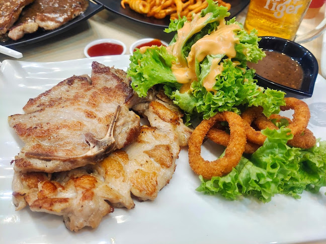 Hougang Ave 8, #01-257 Block 644, Singapore 530644