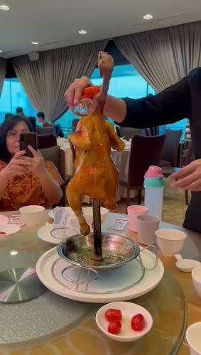 Famous Palace - Hospitality and gastronomy