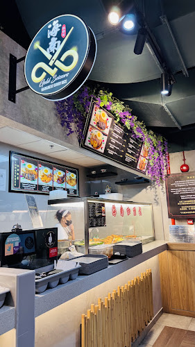 Gold Scissors Hainanese Curry Rice - Hospitality and gastronomy