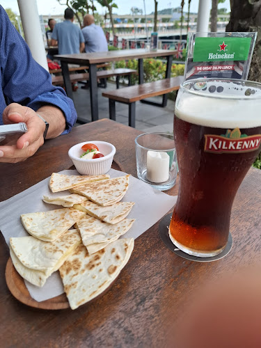 The Queen & Mangosteen - Singapore