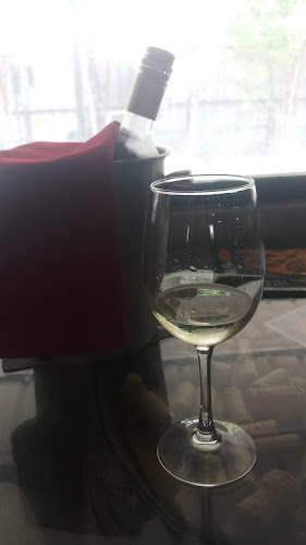 Mel's Place Restaurant & Bar - Hospitality and gastronomy