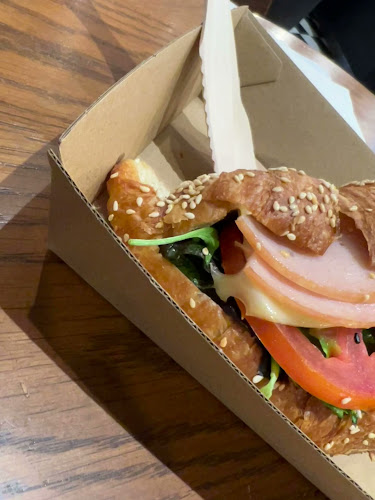 Changi Airport Terminal 1 Departure/ Transit lounge West Level 2, #02-26, 819642