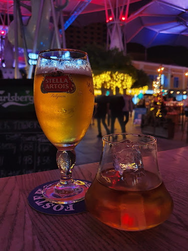 Opinii despre Wings Bar & Grill în Singapore - Hospitality and gastronomy