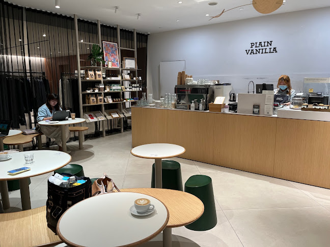 Plain Vanilla ION Orchard - Singapore