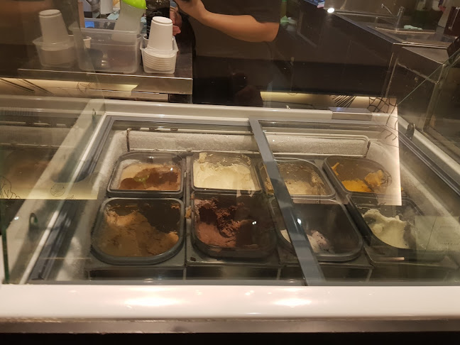 Comentarii opinii despre Cedele Bakery Kitchen - Parkway Parade