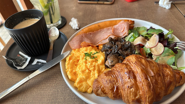 21 Lor Kilat, #01-01, Singapore 598123