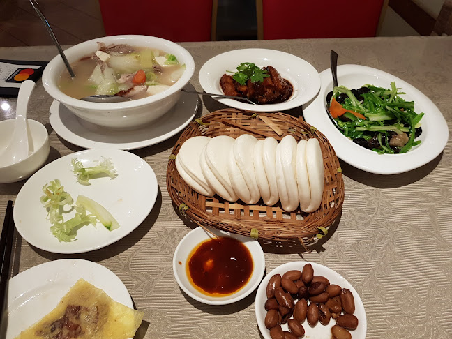 Bee Heong Palace Restaurant - Hospitality and gastronomy