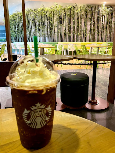 Comentarii opinii despre Starbucks Asia Square Tower