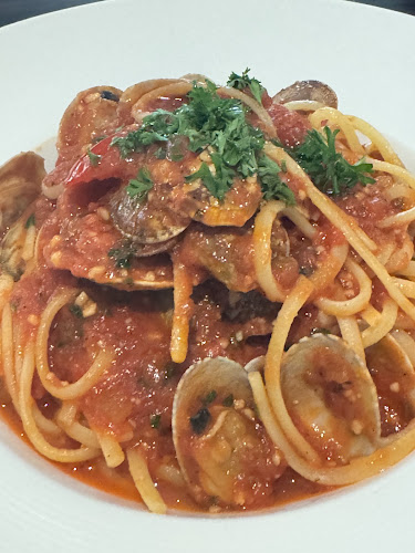 428 River Valley Rd, #01-01/2, Singapore 248327