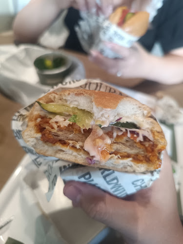 Opinii despre VEGANBURG Jalan Eunos în Singapore - Hospitality and gastronomy