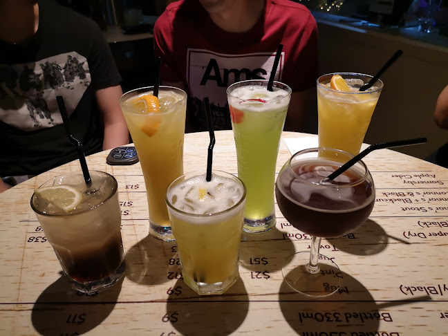 Mel's Place Restaurant & Bar