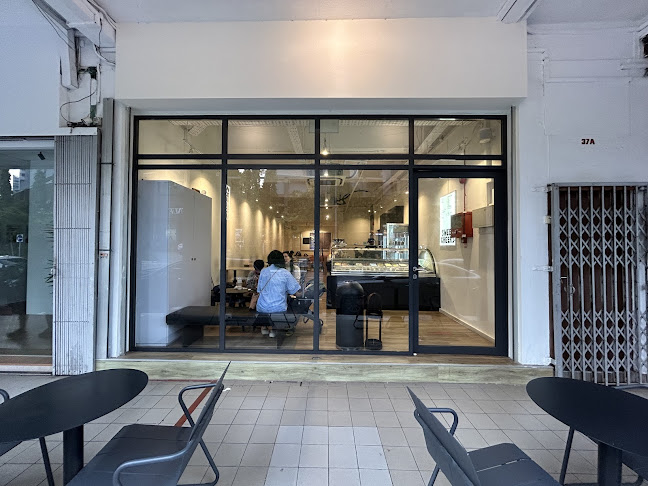 Sweet Cheeks (Potong Pasir)