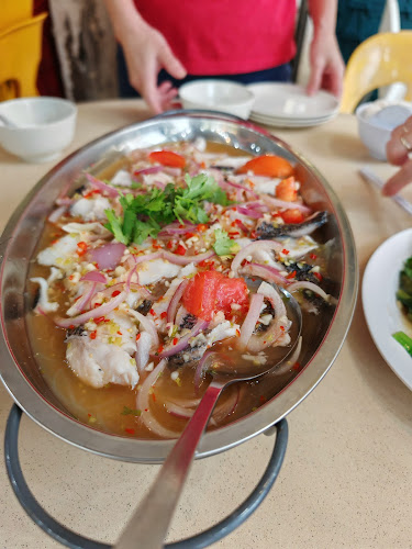 Comentarii opinii despre Yi Soon Claypot Lala Hotpot 億顺啦啦煲