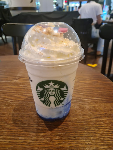 1 Pasir Ris Central St 3, #01 - 21 / 22 / 23, Singapore 518457