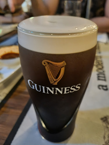 Cheeers Bistro & Bar - Singapore