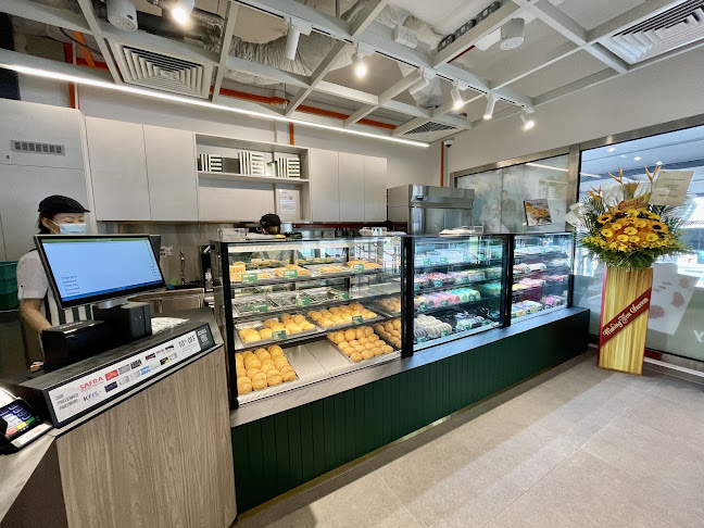 Polar Puffs & Cakes | Bukit Gombak MRT - Hospitality and gastronomy