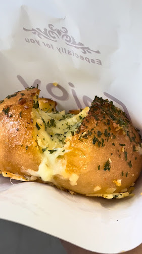 Morimori Yogashi Pte Ltd - Hospitality and gastronomy