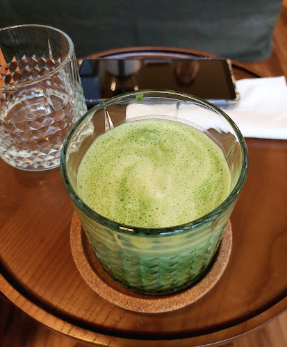 Ji Yue Coffee (集月咖啡) - Hospitality and gastronomy