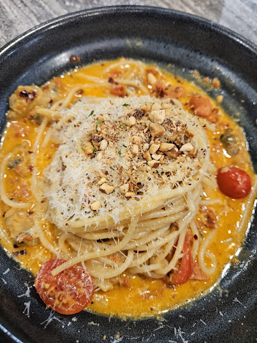 Poulet - White Sands - Singapore