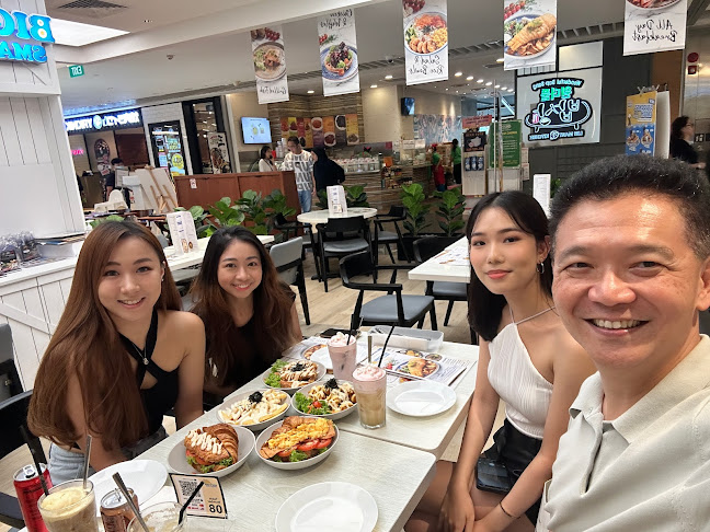 Comentarii opinii despre Big Fish Small Fish Cafe(Suntec City)