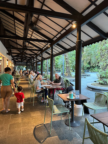 Privé Botanic Gardens - Hospitality and gastronomy