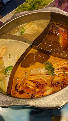 3 Simei Street 6, #02-04 Eastpoint Mall, Singapore 528833