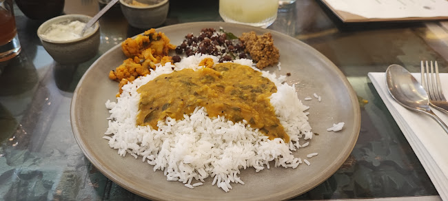 Comentarii opinii despre Podi & Poriyal