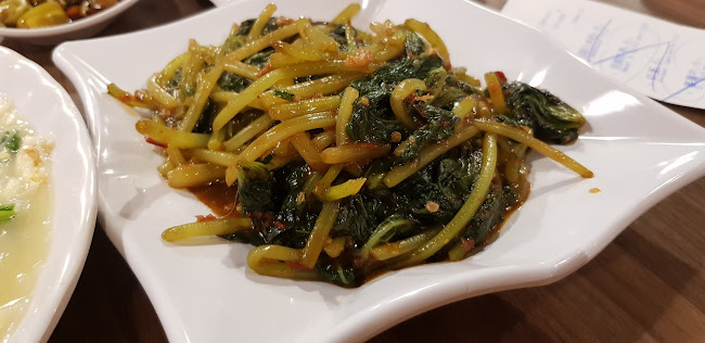 White Restaurant (Sun Plaza) - Hospitality and gastronomy