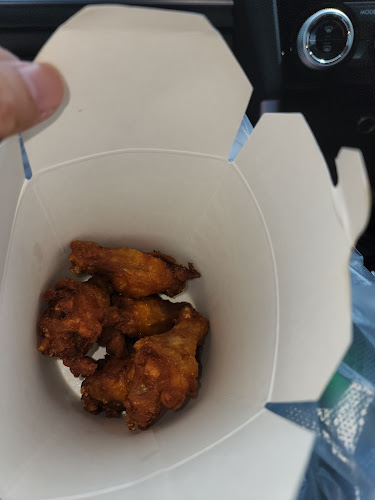 Comentarii opinii despre Fins & Feathers