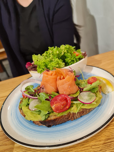 Comentarii opinii despre 6 Letter Brunch