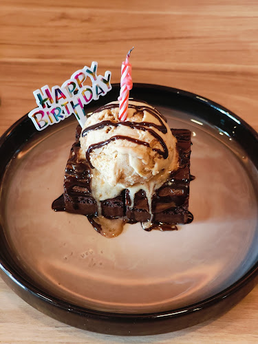 Tomahawk King: Steakhouse and Grill (Steak & Japanese Yakiniku) - Singapore