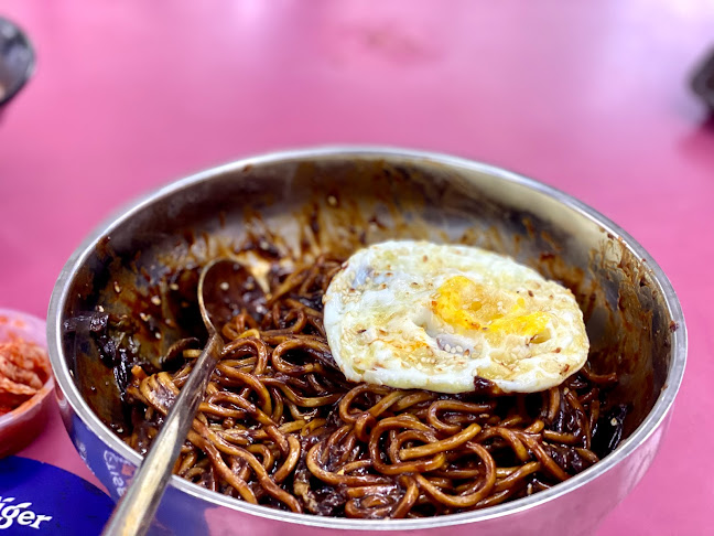 Jade’s Chicken (옥‘s Chicken) - Hospitality and gastronomy