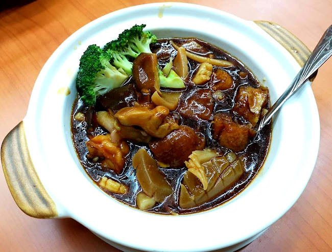 688 Eating House - Hospitality and gastronomy