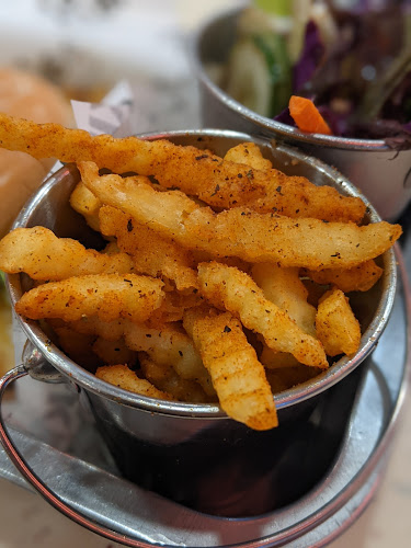 Skirt & Dirt - Hospitality and gastronomy