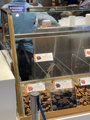 Orchard Rd, B1-43 435, Singapore 238877