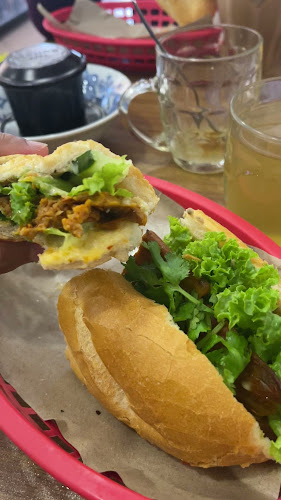Opinii despre Joo Chiat Banh Mi Ca Phe în Singapore - Hospitality and gastronomy