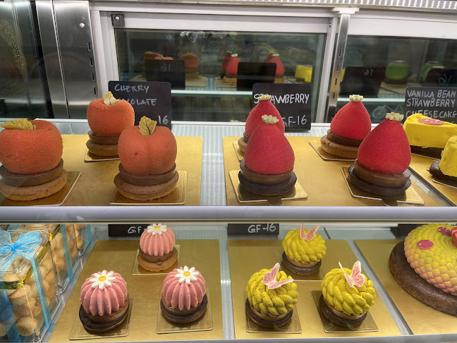 Le Petit Paris - Hospitality and gastronomy